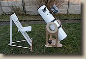 Après avoir acheté ce télescope de 250 mm F4,8 sur monture dobson de Téleskop Service, je me suis dit qu'il serait bien sympathique d'avoir une monture équatoriale avec entrainement motorisé pour optimiser les séances d'observation.